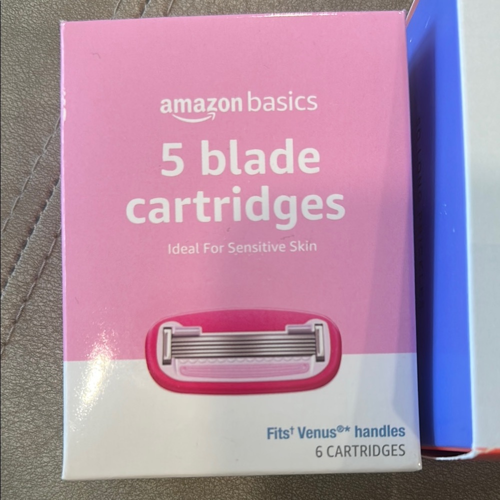 Billie 5-Blade Razor Refills - Picture 2 of 3